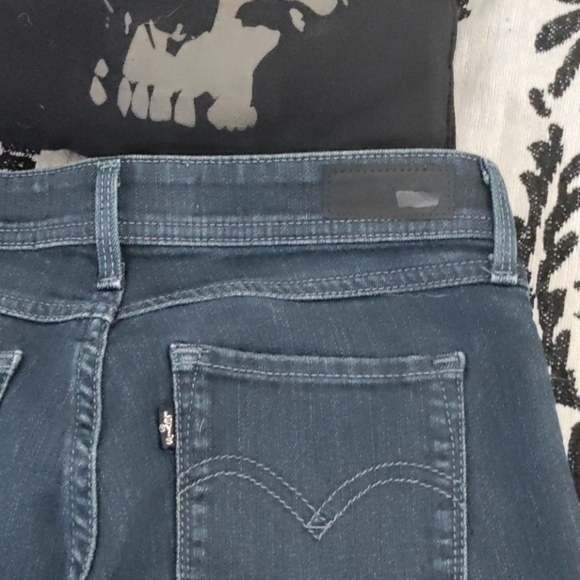 Capri's - Picture 4 of 5